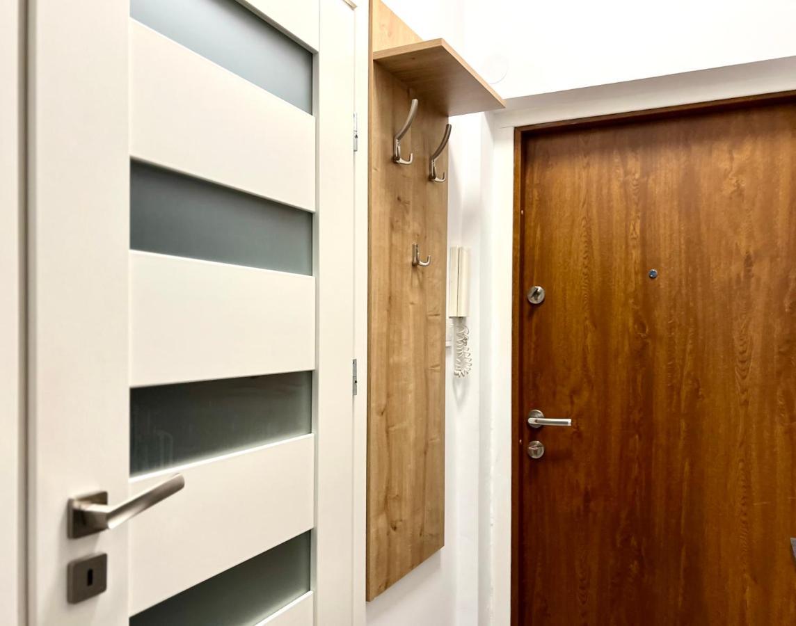 K22 Andersa 12 M Ratusz Arsenal Appartement Warschau Buitenkant foto
