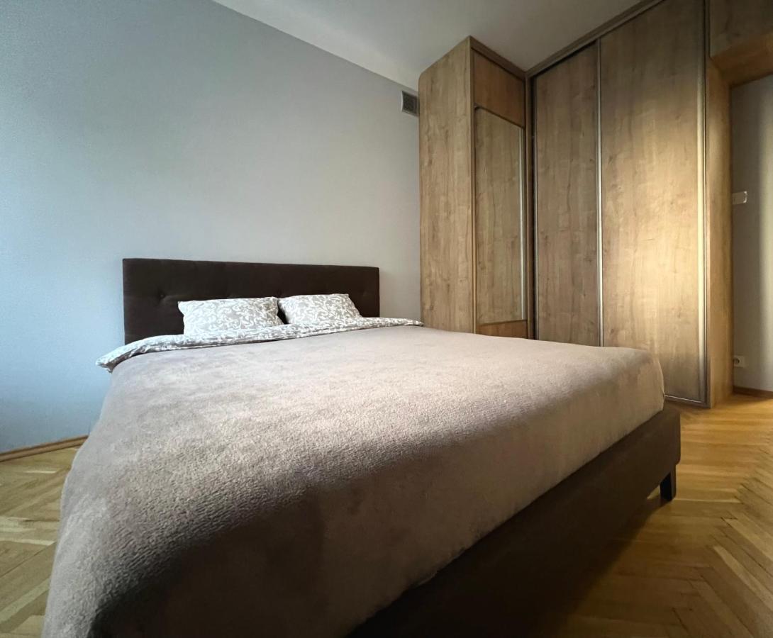 K22 Andersa 12 M Ratusz Arsenal Appartement Warschau Buitenkant foto