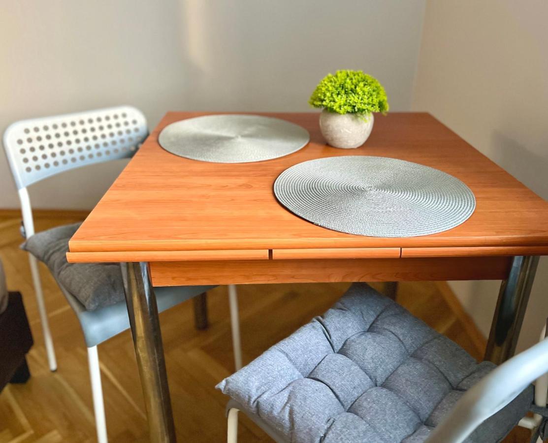 K22 Andersa 12 M Ratusz Arsenal Appartement Warschau Buitenkant foto
