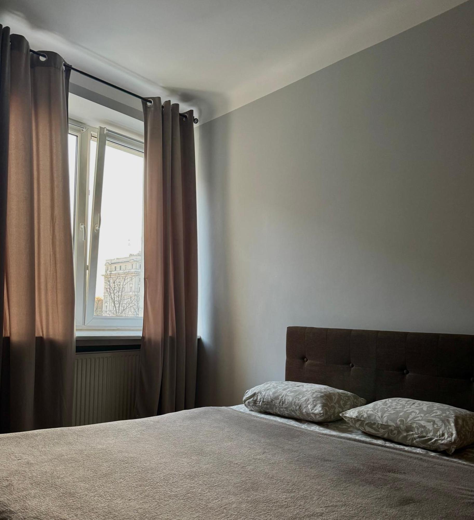 K22 Andersa 12 M Ratusz Arsenal Appartement Warschau Buitenkant foto